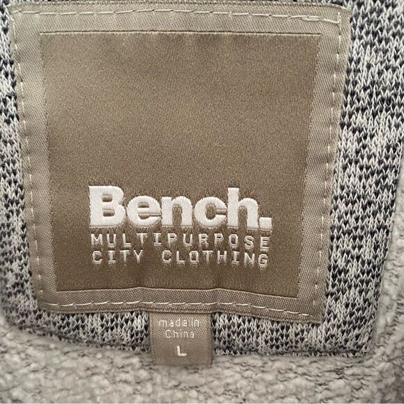 Bench Women’s Crew Neck Long Sleeve Sweatshirt Heater Gray Size L - Picture 2 of 3